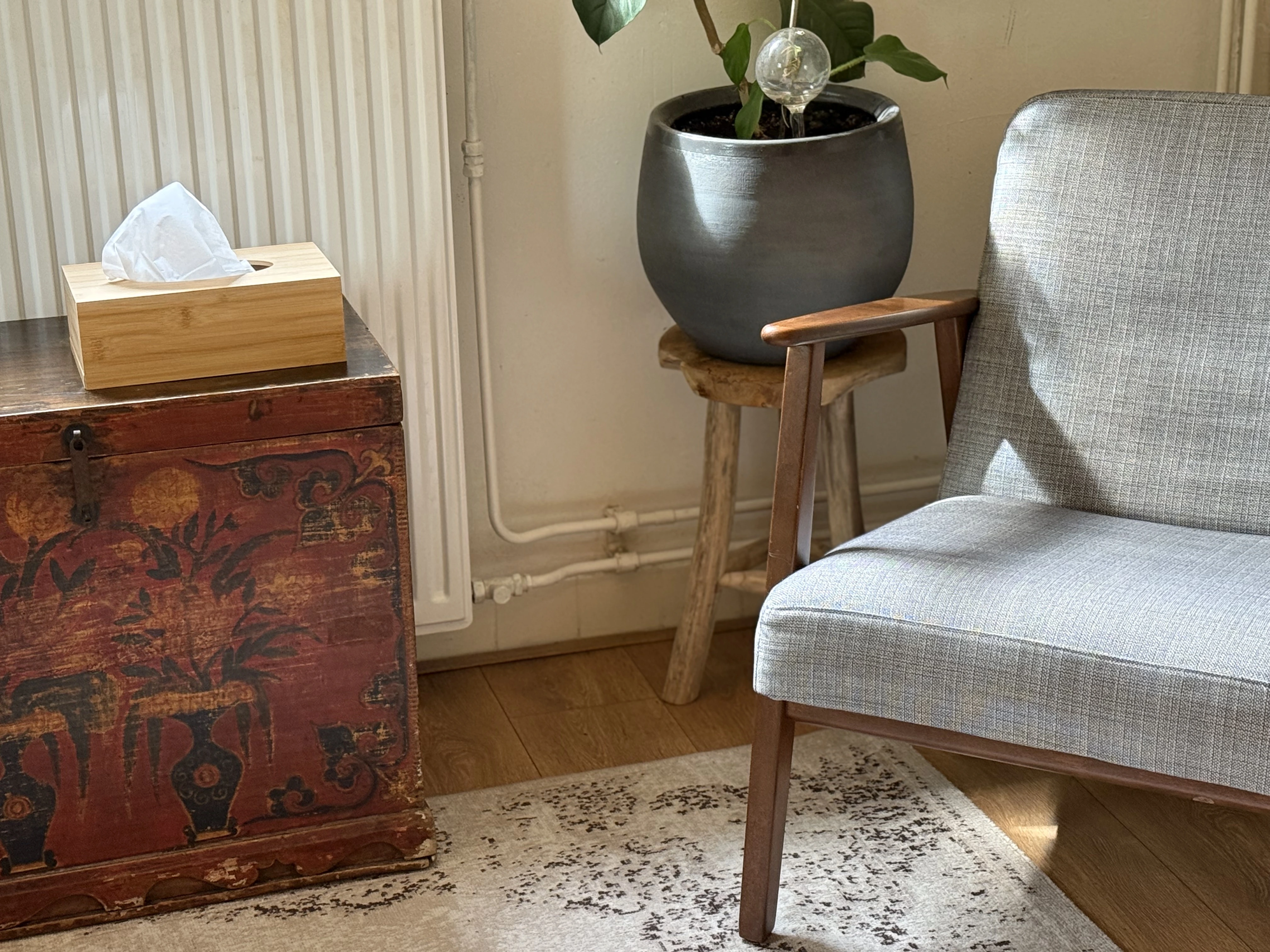A comfortable seating area in our Leiden therapy studio